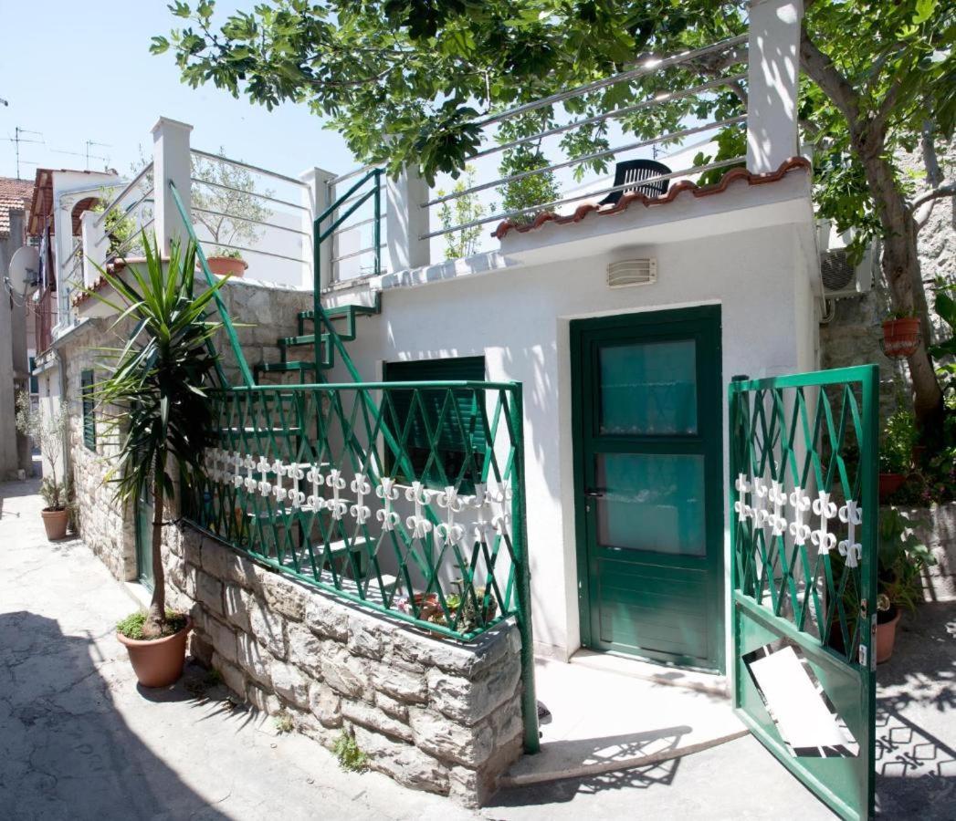 Twin Love Apartment Сплит Екстериор снимка