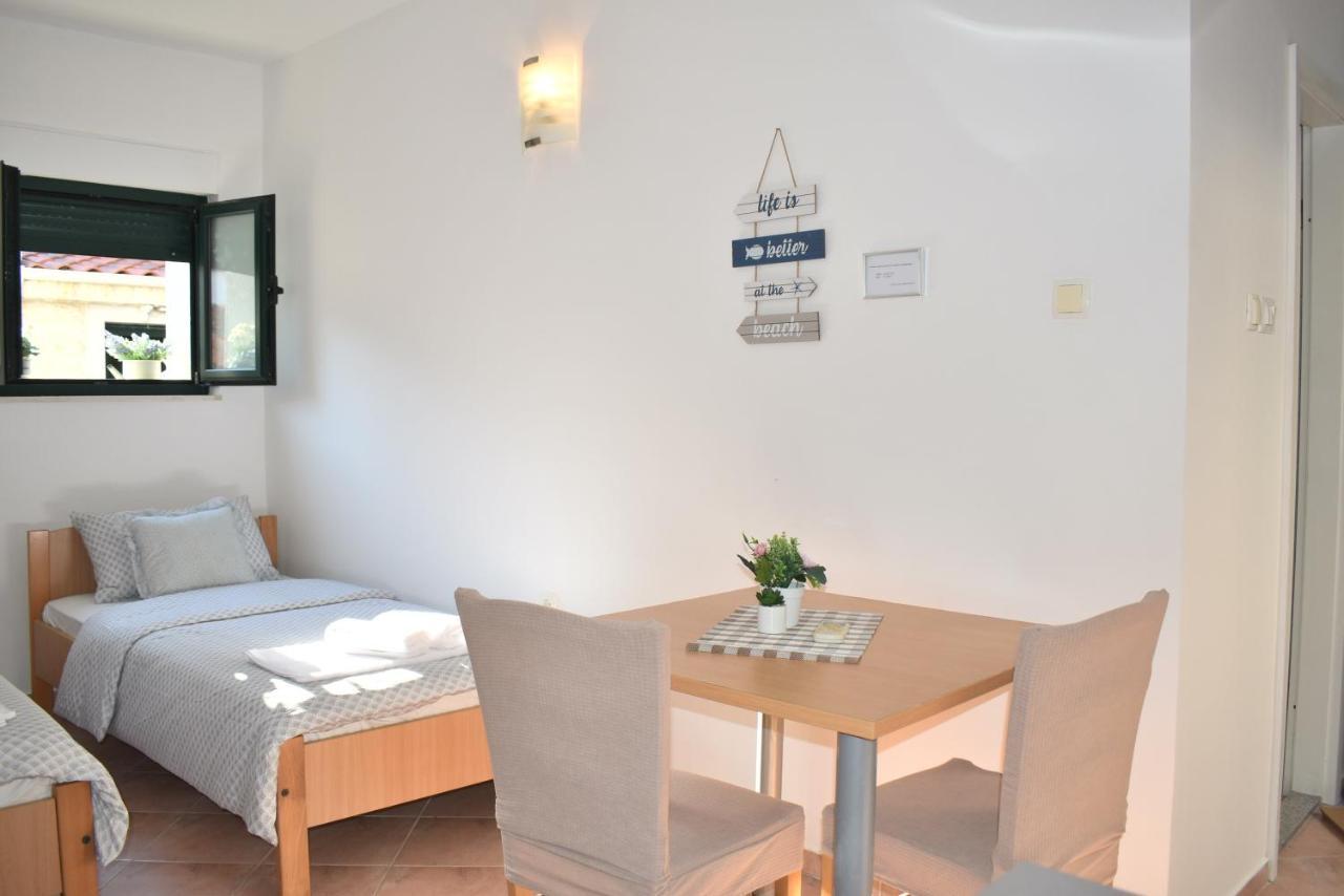Twin Love Apartment Сплит Екстериор снимка
