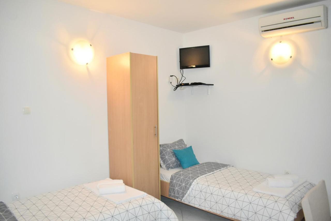 Twin Love Apartment Сплит Екстериор снимка