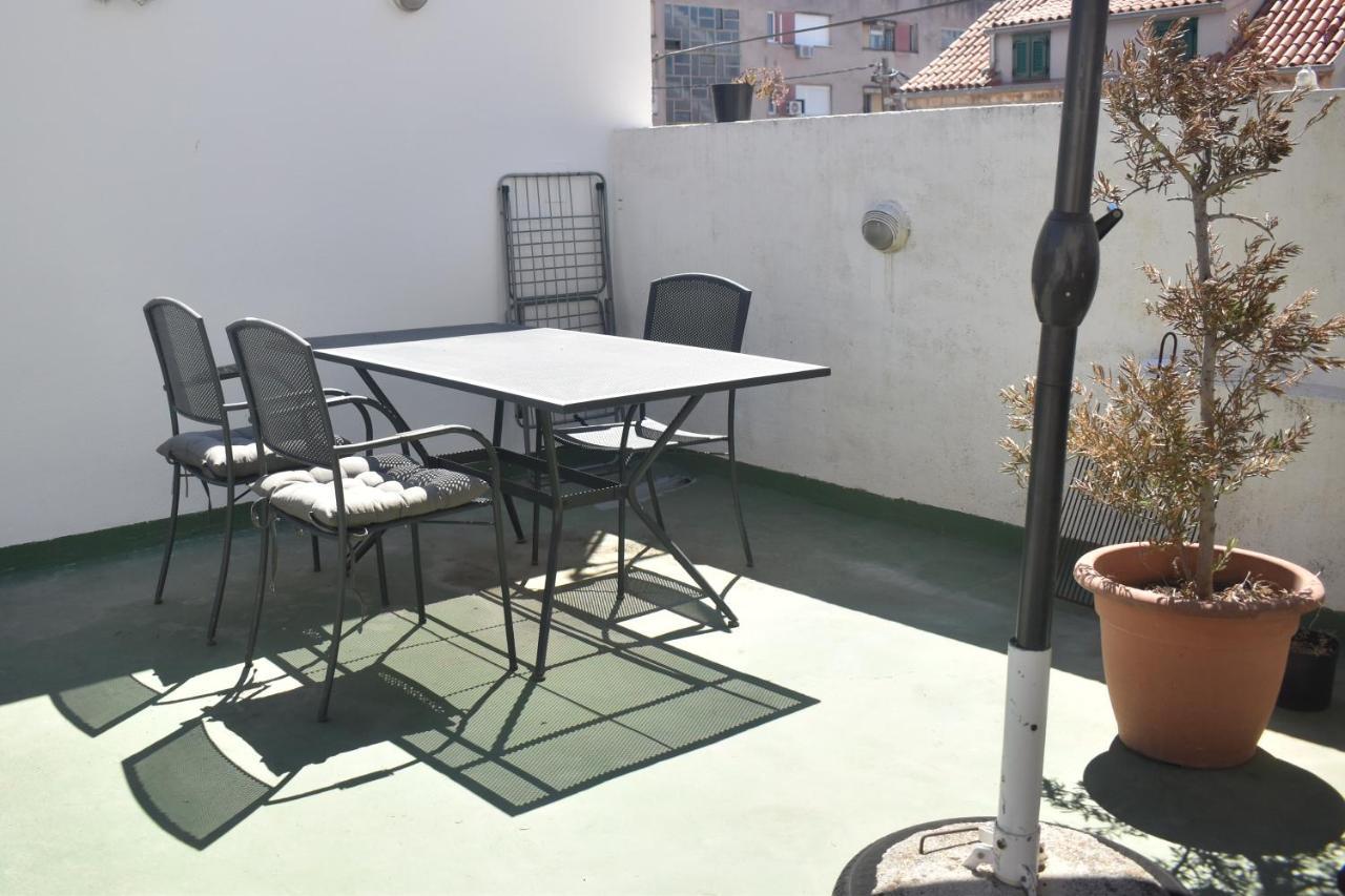 Twin Love Apartment Сплит Екстериор снимка